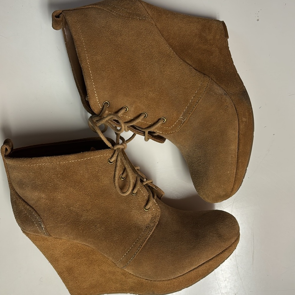 Jessica Simpson Tan Suede Ankle Boots